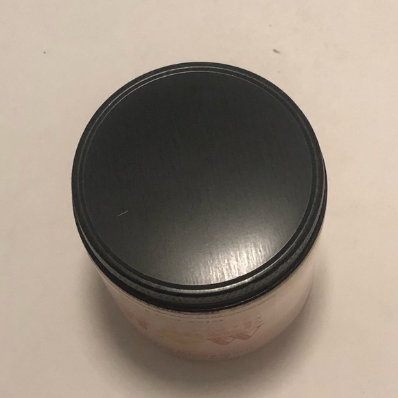 Bath & Body Works Let Love Glow Pink Candle - Picture 3 of 4